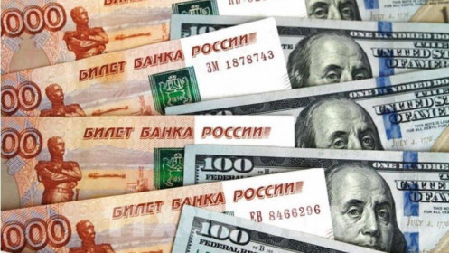 Fitch: Nga có nguy cơ không trả được nợ