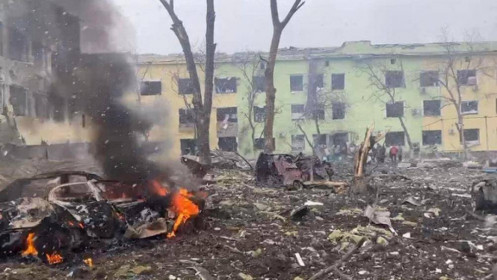 Vụ ném bom bệnh viện sản nhi ở Mariupol: Ukraine và Nga nói gì?