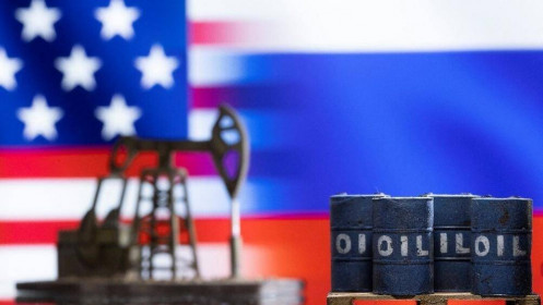 Mỹ cấm nhập khẩu dầu từ Nga: Gậy ông đập lưng ông?
