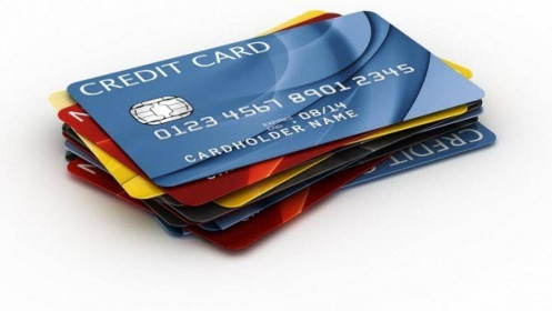 Ai đang tạo nên “ma trận phí” thẻ tín dụng ở Việt Nam?