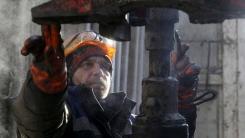 Ấn Độ muốn mua dầu giảm giá của Nga, Mỹ cảnh báo