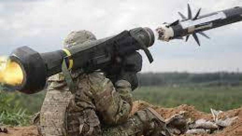 Lính dù Nga 'bắt sống' tên lửa chống tăng Javelin của Ukraine