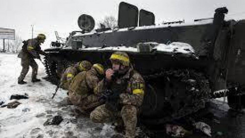 Forbes: Ukraine tổng phản công ở Thủ đô Kyiv, 10.000 quân Nga bị bao vây