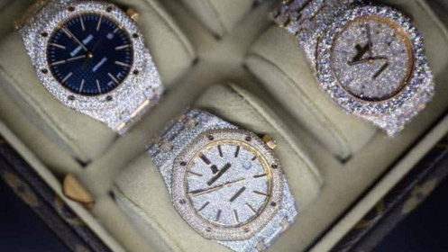 Đáp trả trừng phạt, Nga tịch thu hàng loạt đồng hồ xa xỉ Thụy Sỹ