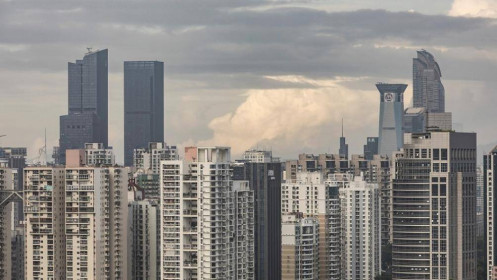 Tài phiệt Hong Kong gom mua bất động sản Trung Quốc giá rẻ