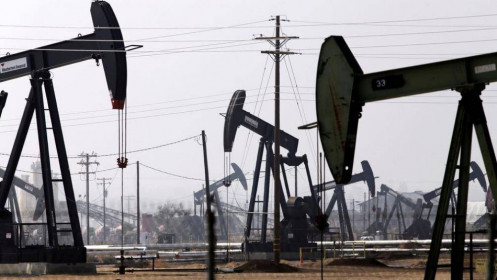 Giá dầu thô bất ổn vì nguồn cung?