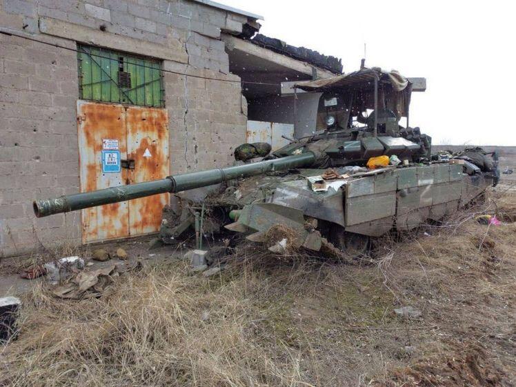 NÓNG: QĐ Ukraine tuyên bố thắng lợi, tung loạt ảnh tăng - thiết giáp Nga bị hạ ở Mariupol!