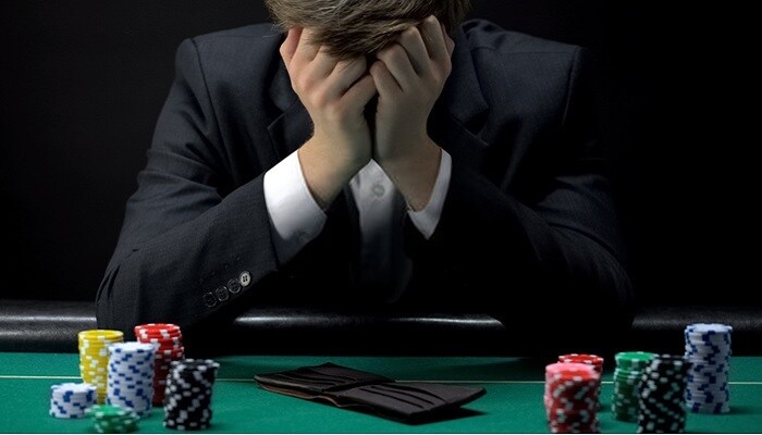 Cơ sở thua lỗ nặng, NĐT đem tiền sang đầu cơ phái sinh với tâm lý cờ bạc