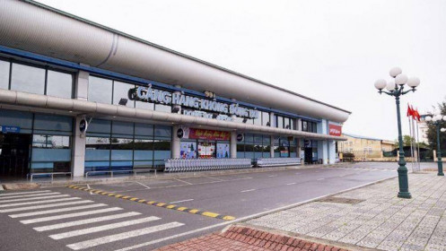 Xem xét chuyển sân bay Đồng Hới thành cảng quốc tế