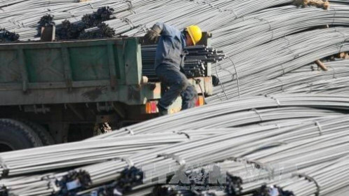 Sản lượng thép thô của Trung Quốc giảm mạnh