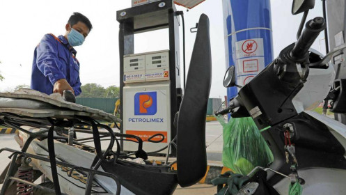 Việt Nam đang khai thác, tiêu thụ xăng dầu ra sao?