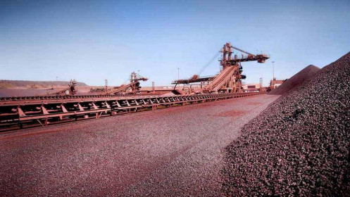 Giá quặng sắt tăng mạnh trở lại