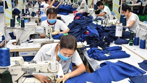 Nikkei: Các nhà đầu tư nước ngoài theo dõi sát sao vấn đề tiền lương ở Việt Nam