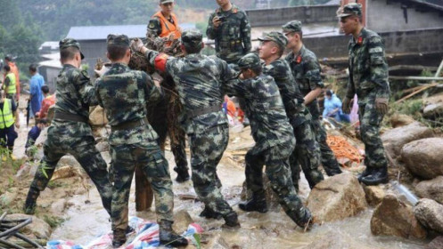 Hàng trăm ngàn dân Trung Quốc sơ tán vì đợt mưa lũ kỷ lục 60 năm