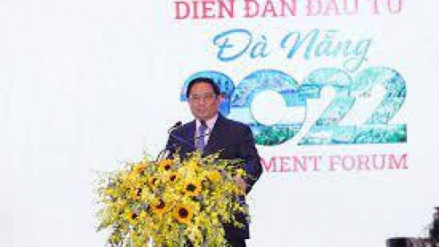 Thủ tướng Phạm Minh Chính: Nhà đầu tư nên tiếp tục đầu tư chứng khoán