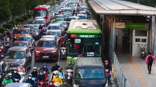 Sáu năm hoạt động lay lắt của tuyến BRT Hà Nội