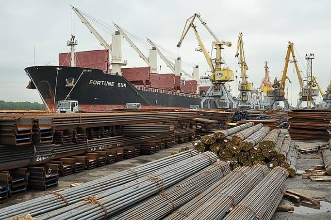 Ngành thép- Hấp dẫn trong giới hạn, rủi ro trong ngắn hạn