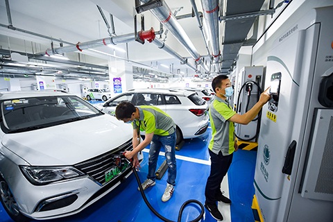 Dự báo Trung Quốc sẽ bán kỷ lục 6 triệu ô tô điện vào năm 2022