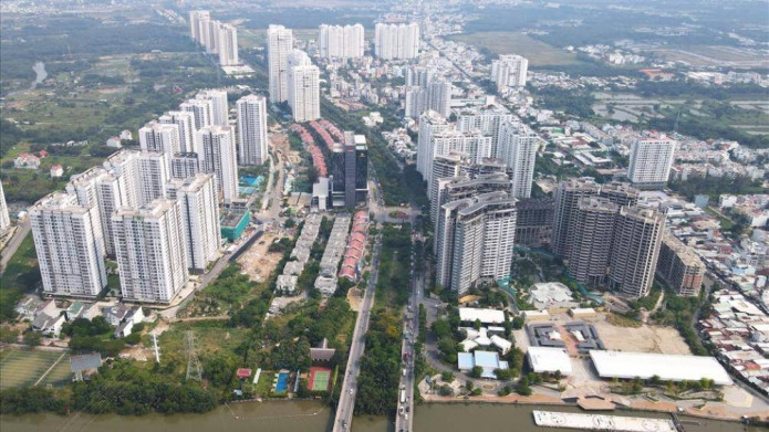 Doanh nghiệp bất động sản đối mặt với nhiều khó khăn