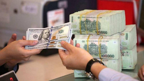 Điều hành tiền tệ và kiểm soát lạm phát: Thế gọng kìm cho Việt Nam