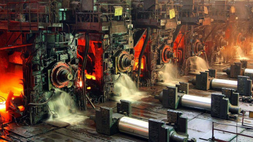Các nhà máy thép Trung Quốc đau đớn, giá quặng sắt lao đao