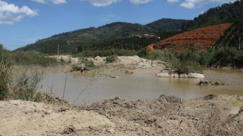 Lâm Đồng: Chiếm đất khi khai thác cát, không lập chứng từ, 1 công ty bị phạt gần 400 triệu đồng