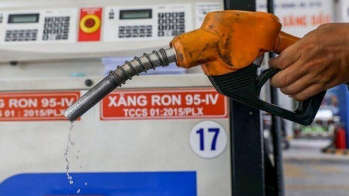 Giá xăng nhập giảm mạnh về mốc 21.000 đồng/lít