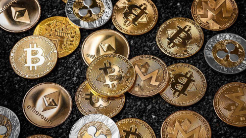 Bitcoin, Ethereum - token kỹ thuật số lớn nhất thế giới về vốn hóa có tháng hoạt động tốt nhất kể từ năm 2021