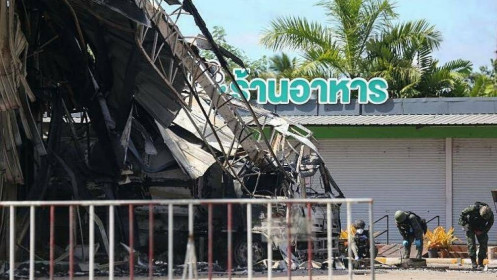 Loạt vụ nổ rung chuyển miền nam Thái Lan