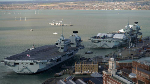 Vừa rời cảng, tàu sân bay 3,5 tỷ USD của Anh đã hỏng