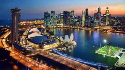 Các nhà kinh tế hạ dự báo tăng trưởng 2022 của Singapore