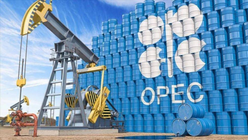 Giá dầu tăng trước cuộc họp của OPEC +