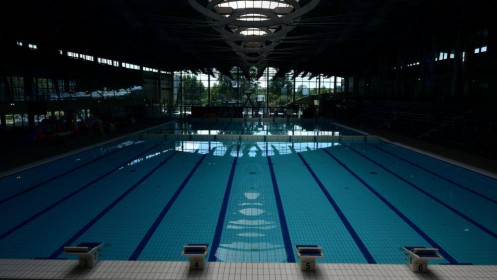 Hàng chục bể bơi Pháp đóng cửa vì giá năng lượng cao