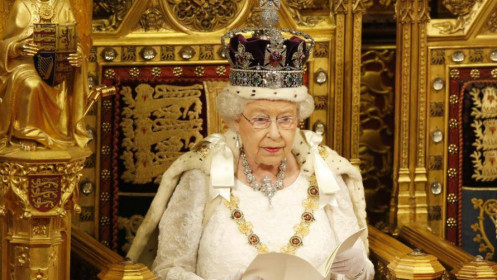Ai thừa kế khối tài sản 500 triệu USD của cố Nữ hoàng Anh?