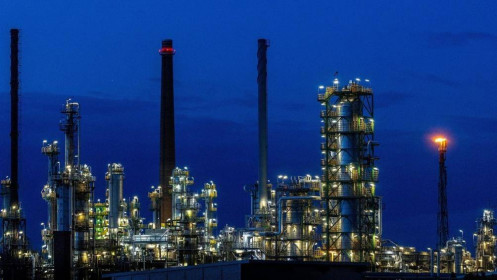 Đức tiếp quản nhà máy của hãng dầu mỏ lớn nhất Nga