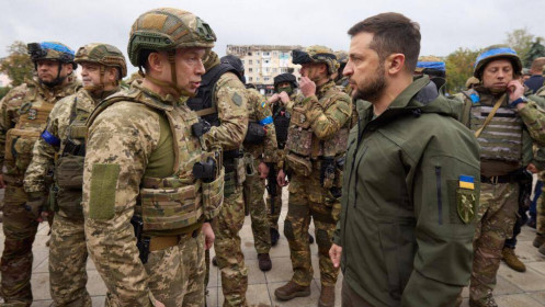 'Bộ não' phía sau mũi phản công bất ngờ của Ukraine