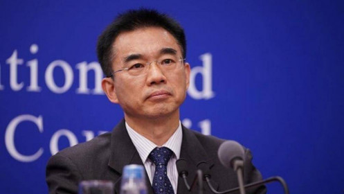 Quan chức Trung Quốc gây tranh cãi vì khuyên không chạm vào người nước ngoài
