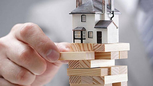 Lãnh đạo mua bán cổ phiếu: Tiếp tục thoái vốn