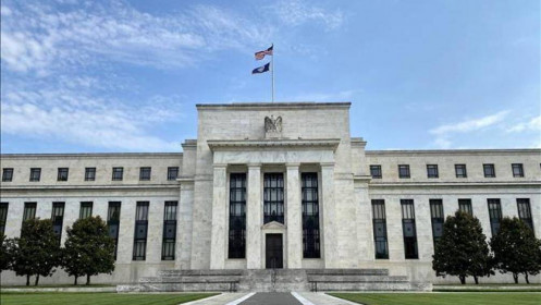 Fed đẩy nhanh cuộc chiến chống lạm phát bất chấp rủi ro cho nền kinh tế