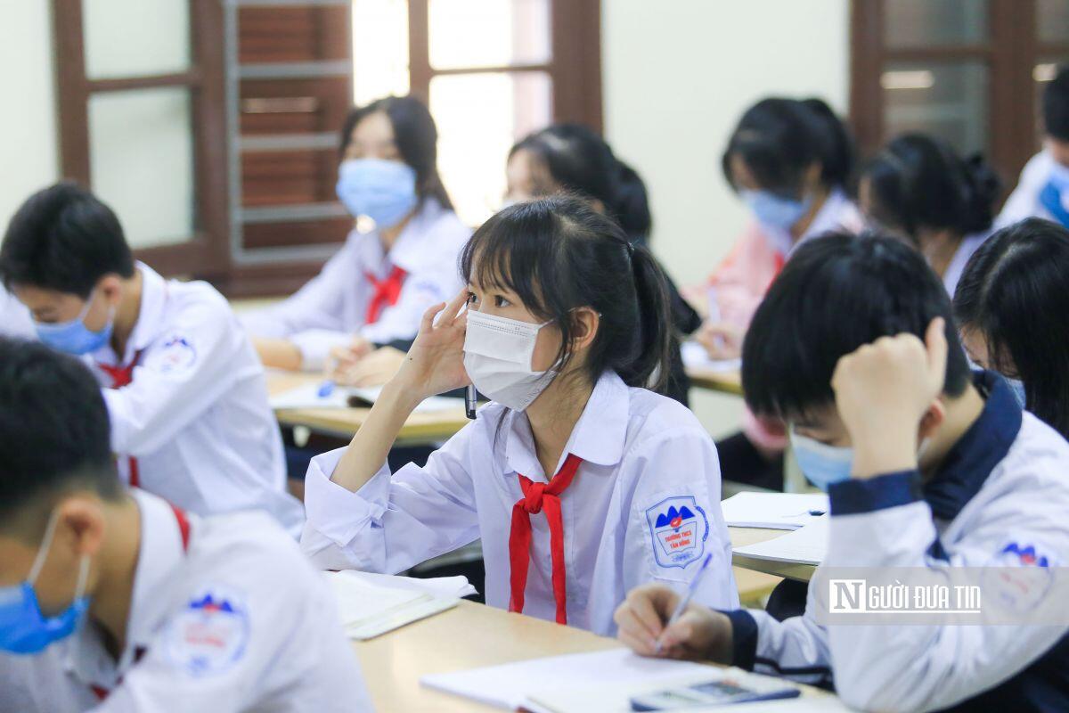 Sợ viễn cảnh độc quyền sách giáo khoa