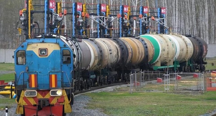 Trung Quốc và Ấn Độ đang mua dầu thô của Nga " discount " 40%