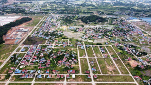 Giá đất ven đô Hà Nội vẫn "cao ngất"
