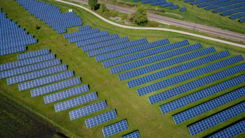 Xung đột ở Ukraine khiến sản xuất điện mặt trời lập kỷ lục ở châu Âu