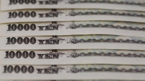 Nhật Bản chi tiền kỷ lục cứu đồng yen
