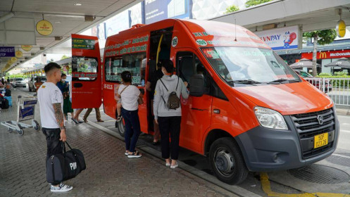 Đề xuất mở 17 tuyến xe đưa đón khách từ Tân Sơn Nhất