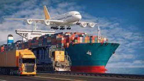 Tăng trưởng ngành logistics thấp kỷ lục trong tháng 10