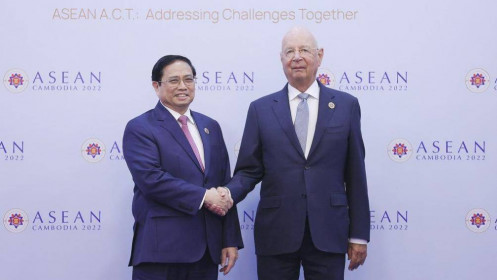 Chủ tịch WEF ấn tượng về kết quả phục hồi kinh tế của Việt Nam