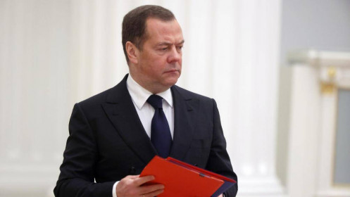 Ông Medvedev: Hy vọng Nga cạn vũ khí là vô nghĩa
