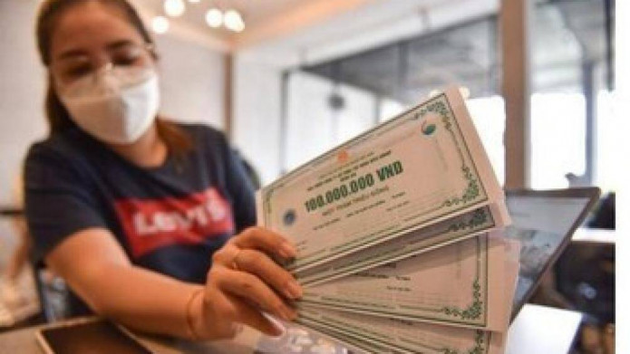 Trái phiếu doanh nghiệp: Nhà đầu tư muốn thoát hàng, DN hoãn binh