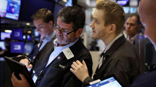 Dow Jones mất gần 200 điểm trước ngày công bố báo cáo việc làm